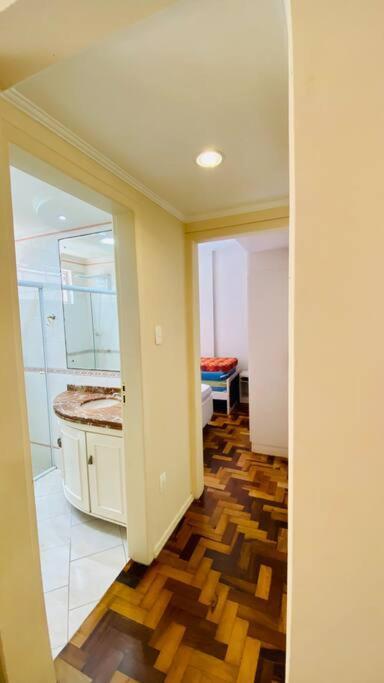 Quadra Mar Na Rua 2000 Apartamento *